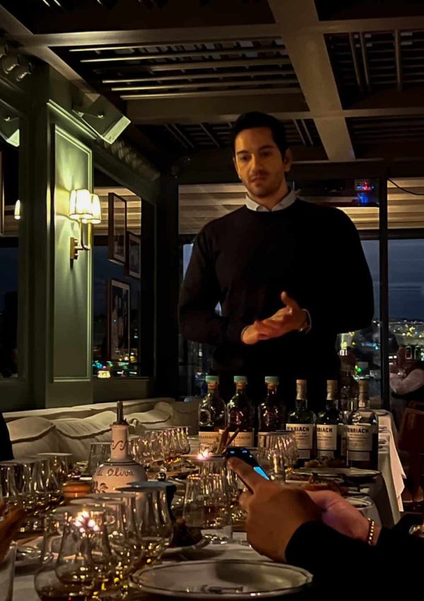 Şık bi ambiyansta lezzetli bi akşam geçirmek için önerebileceğim mekanlar arasına ekledim Zeffir (2)